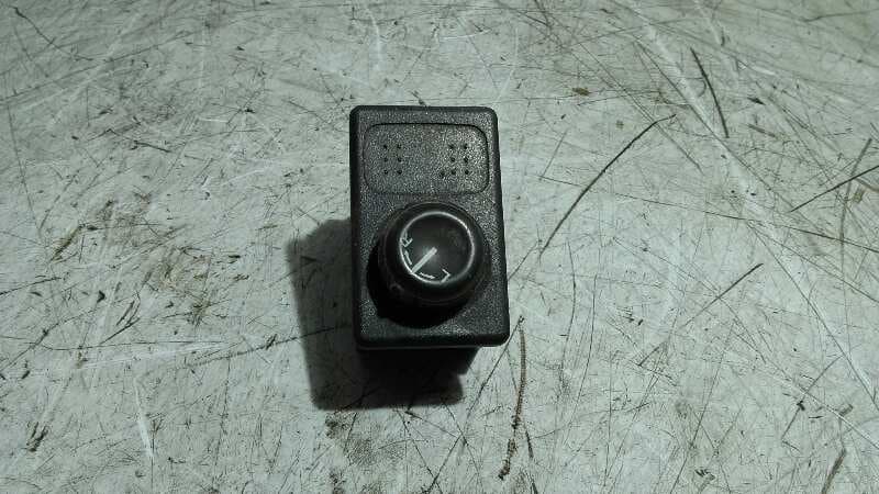 Recambio de MANDO RETROVISOR para NISSAN PICK-UP (D22) TD Doble Cabina Navara YD25DDTI referencia OEM IAM    - GRIS PLATA