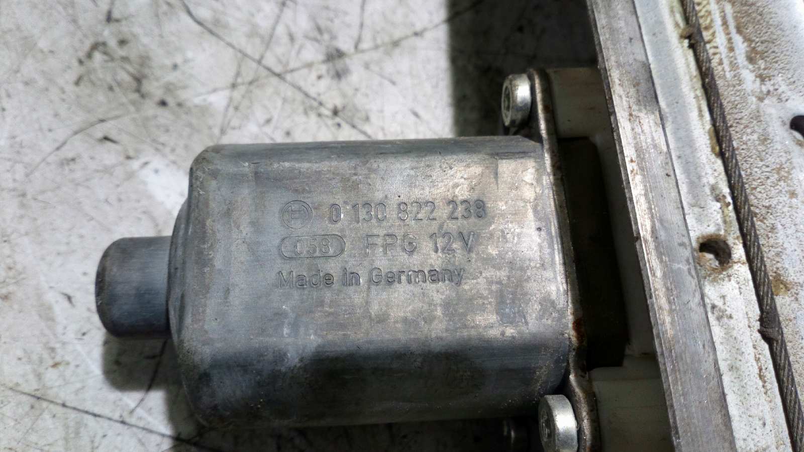 Recambio de ELEVALUNAS TRASERO DERECHO para CITROEN C4 BERLINA NFUTU5JP4 referencia OEM IAM 0130822238   - GRIS 4