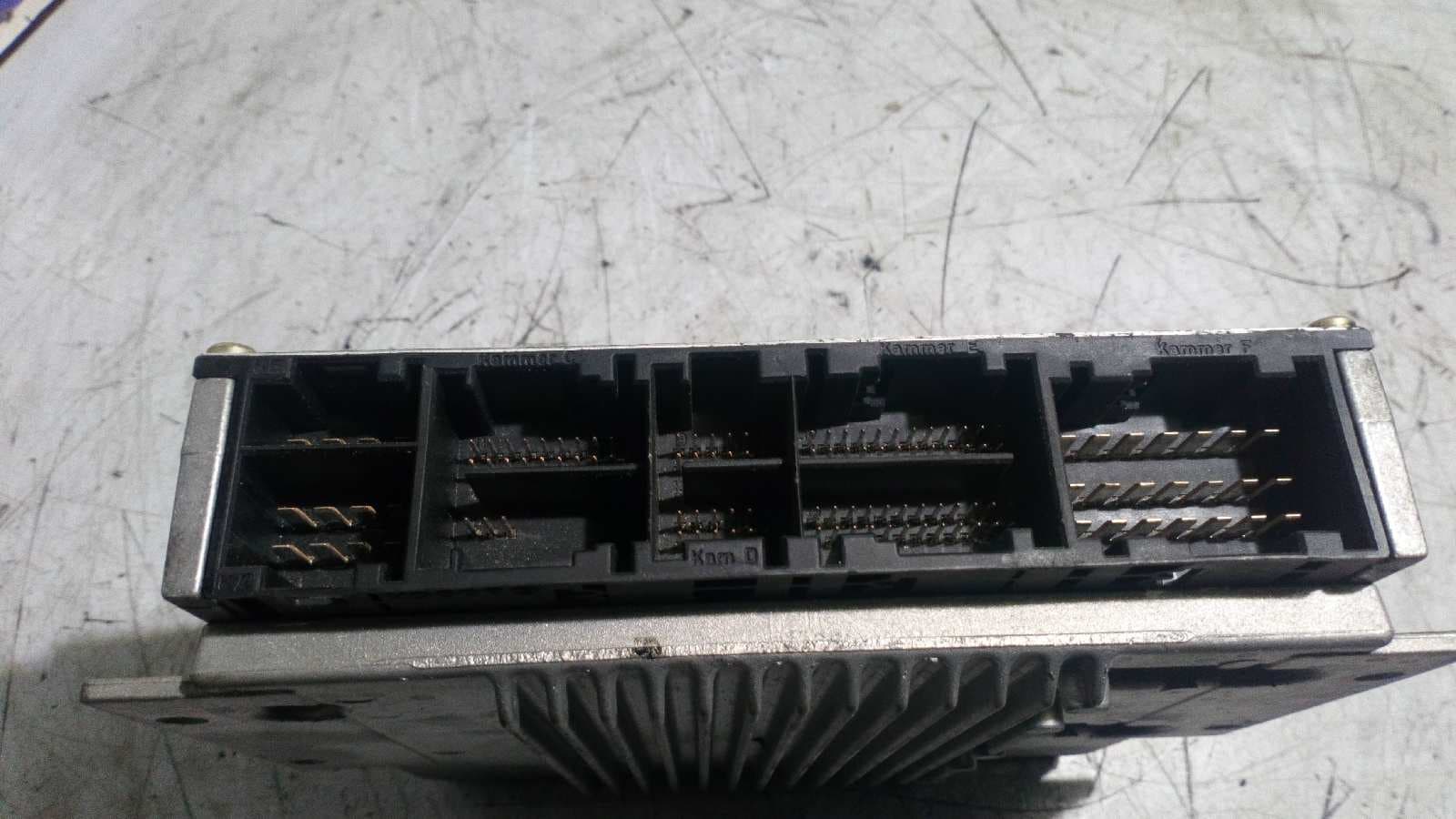 Recambio de CENTRALITA MOTOR UCE para MERCEDES-BENZ CLASE C (W202) referencia OEM IAM 0261204883 2