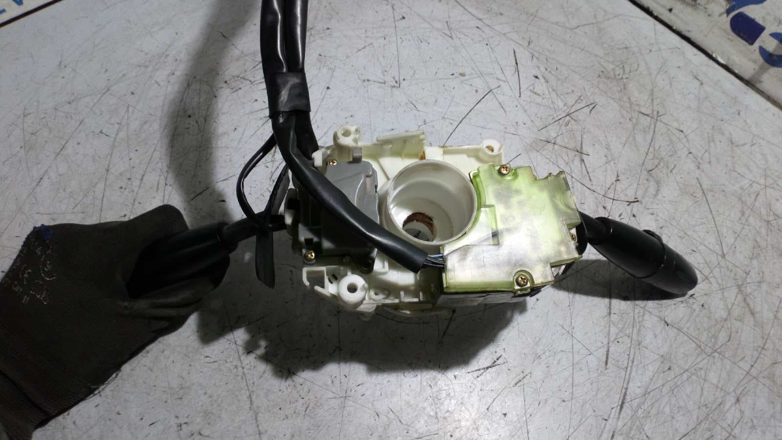Recambio de MANDO MULTIFUNCION para KIA CARNIVAL 2.9 referencia OEM IAM K56A66120 2