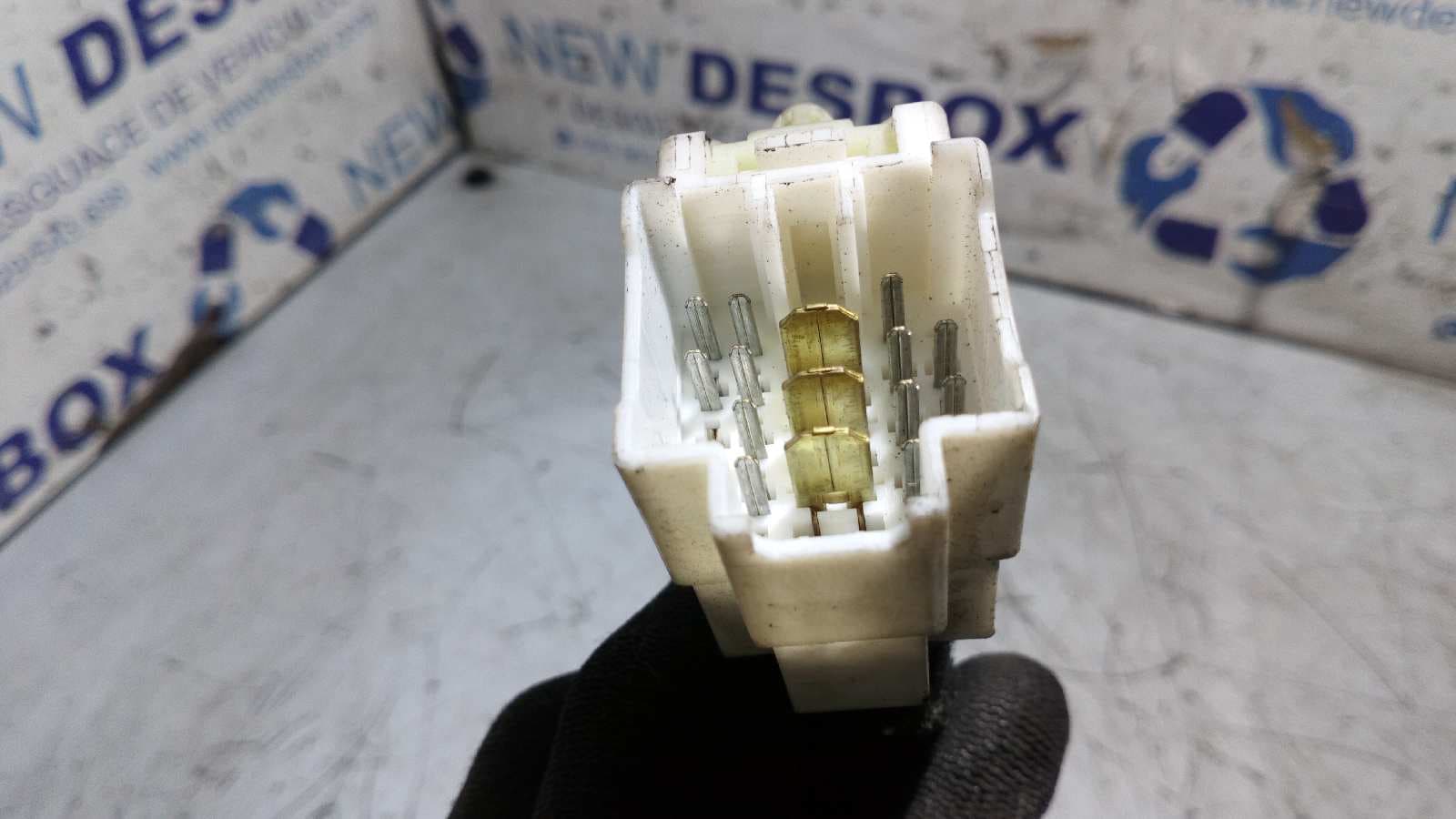 Recambio de MANDO MULTIFUNCION para KIA CARNIVAL 2.9 referencia OEM IAM K56A66120 3