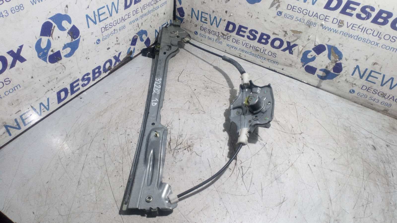 Recambio de ELEVALUNAS TRASERO DERECHO para RENAULT MODUS 1.5 dCi Diesel K9K750 referencia OEM IAM 118276   - NEGRO