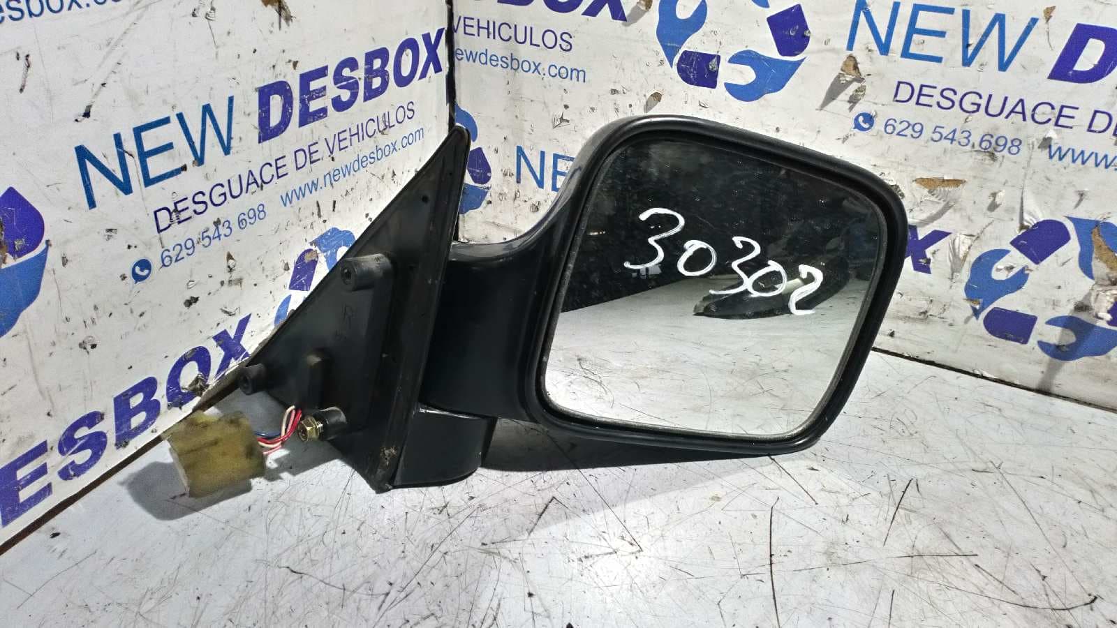 Recambio de RETROVISOR DERECHO para OPEL MONTEREY LTD 4JG2TC referencia OEM IAM 4JG2TC   - VERDE
