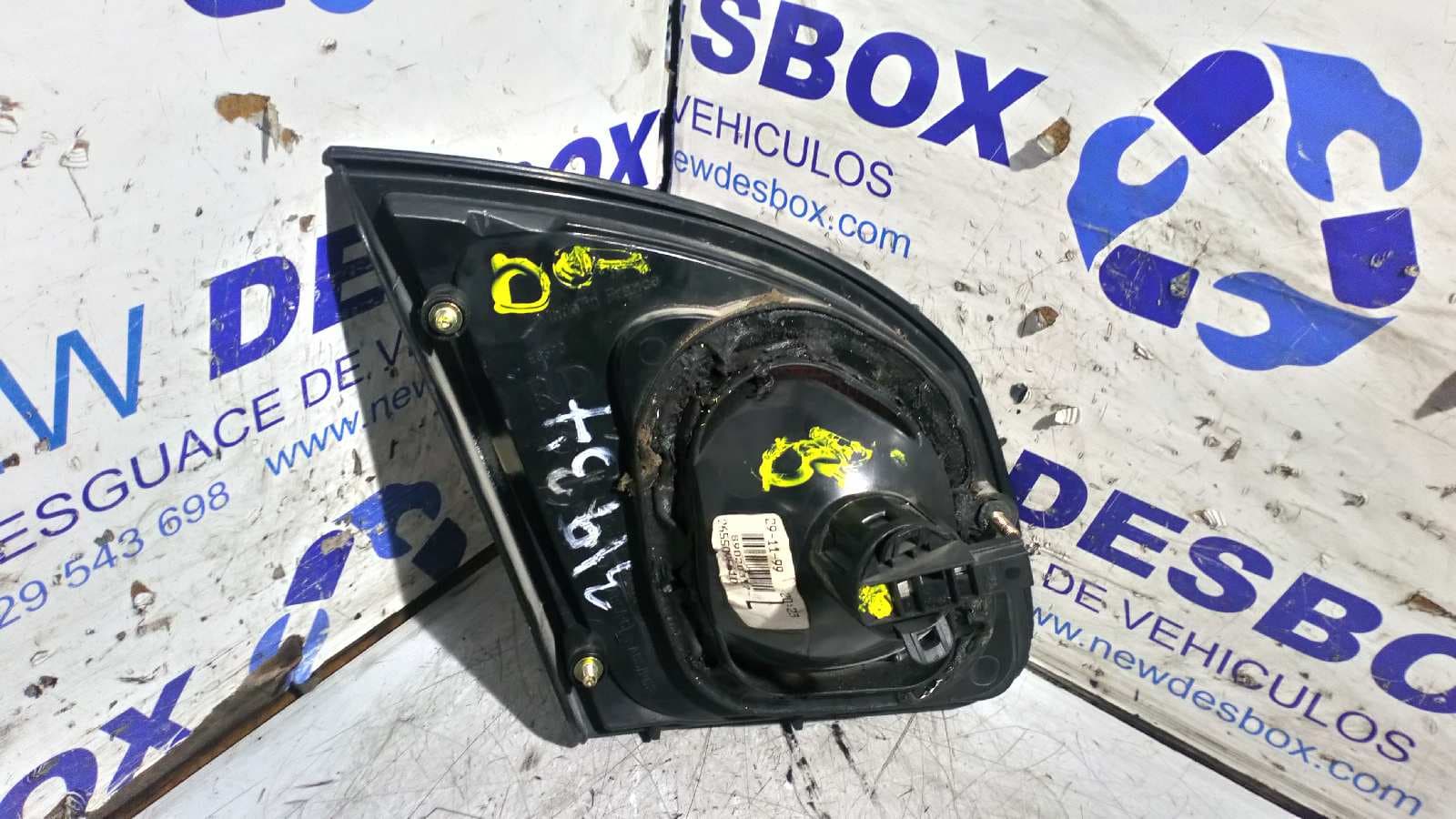 Recambio de PILOTO PORTON DERECHO para NISSAN PRIMERA BERLINA (P11) referencia OEM IAM 265509F610 2