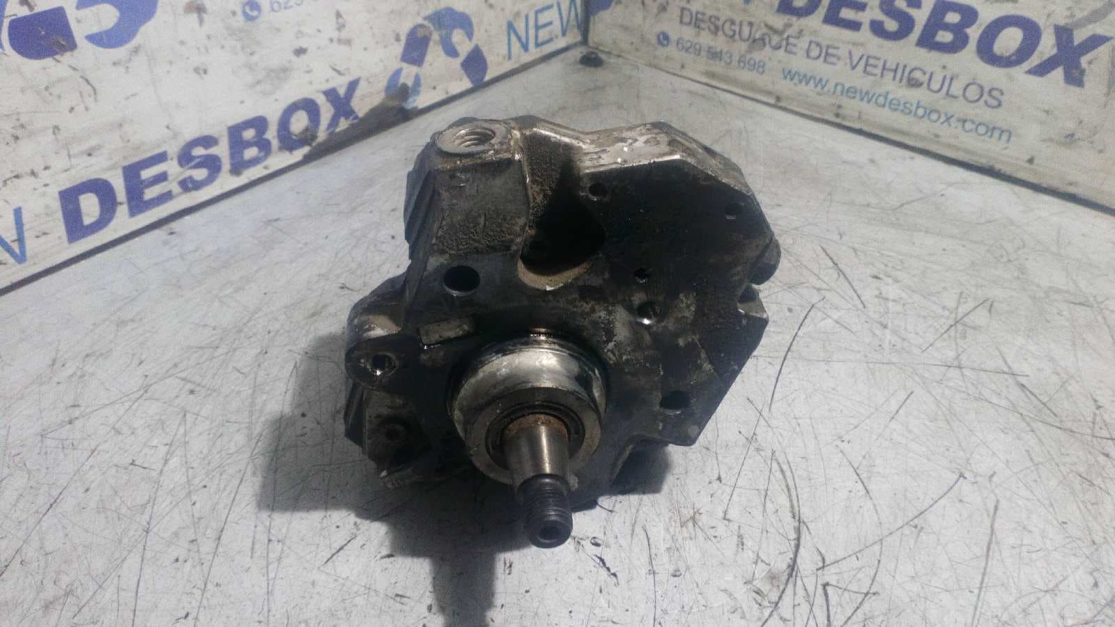 Recambio de BOMBA INYECCION para IVECO DAILY CAJA CERRADA (1999 =>) F1AE0481BA referencia OEM IAM 0445020008 4