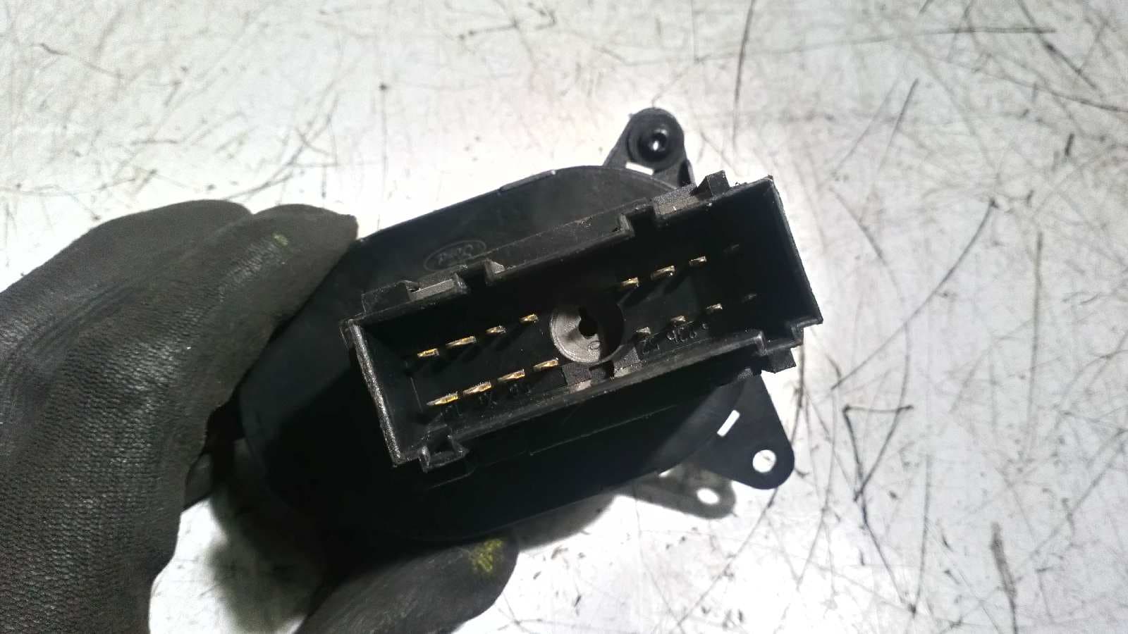 Recambio de MANDO LUCES para FORD TRANSIT CAJA CERRADA, CORTA (FY) (2000 =>) FT  240   2.0  City - Light ABFA referencia OEM IAM YC1T13A024BB   - NEGRO 2