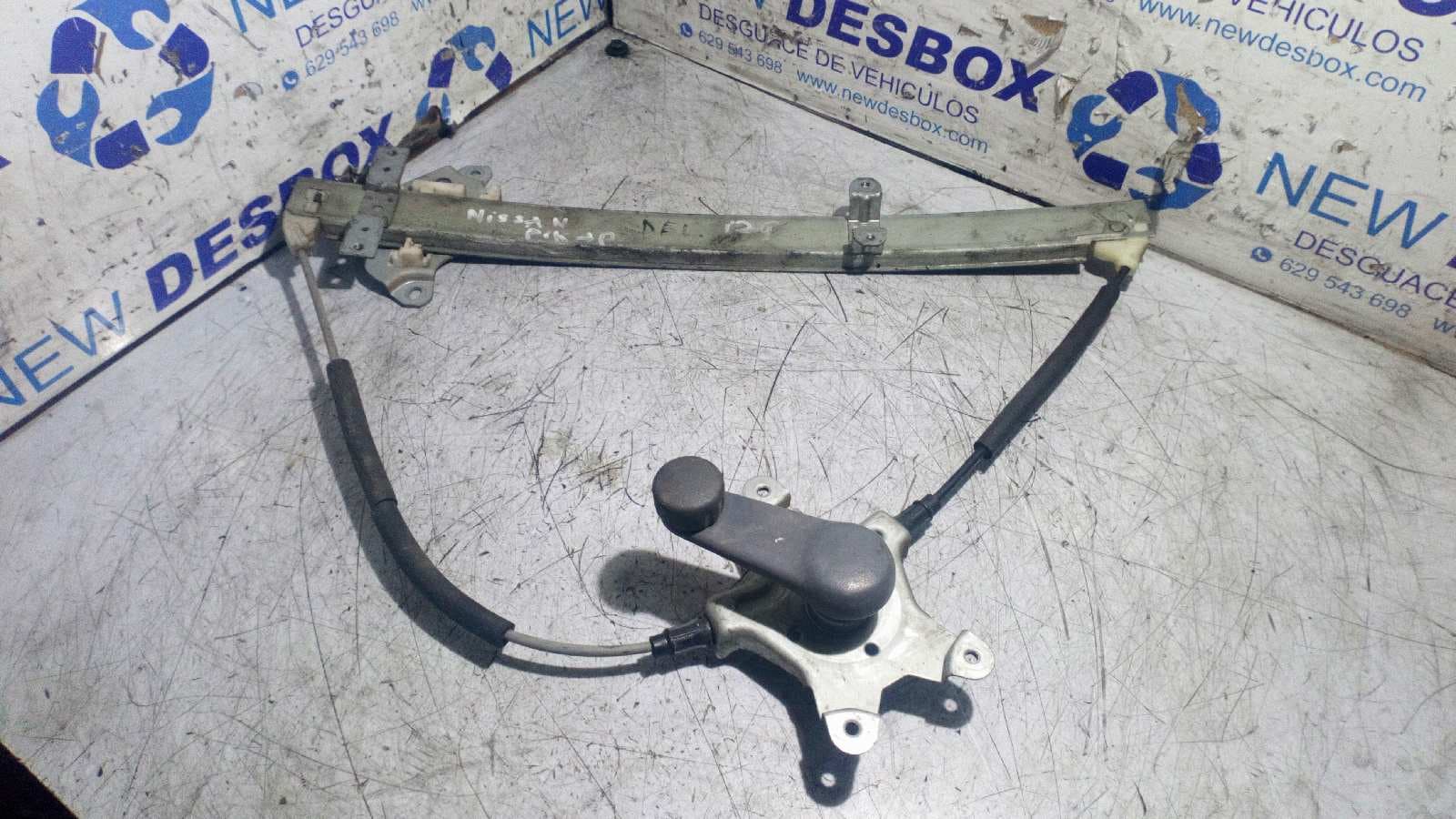 Recambio de ELEVALUNAS DELANTERO IZQUIERDO para NISSAN PICK-UP (D22) TD Doble Cabina Navara YD25DDTI referencia OEM IAM YD25DDTI   - GRIS PLATA