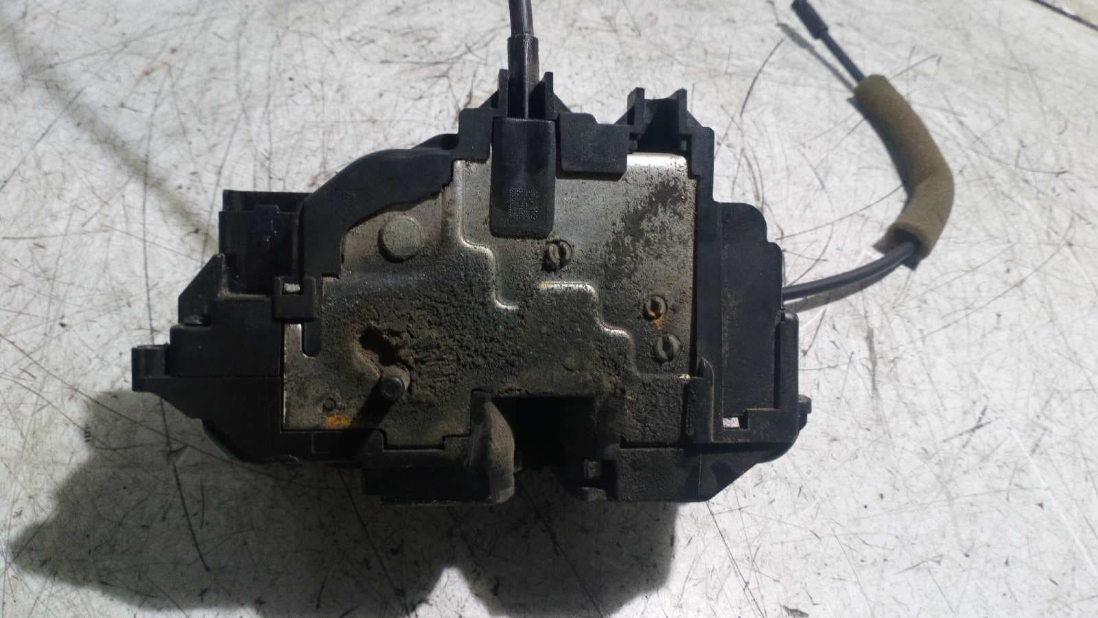 Recambio de CERRADURA PUERTA TRASERA DERECHA para RENAULT CLIO III K9K766 referencia OEM IAM    - BLANCO 5