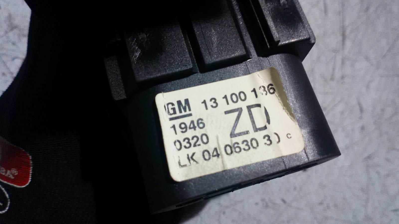 Recambio de MANDO LUCES para OPEL ASTRA H Z19DT  referencia OEM IAM 13100136 2