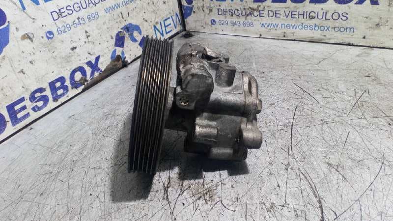 Recambio de BOMBA DIRECCION para FORD FIESTA (CBK) 1.4 TDCi CAT F6JA referencia OEM IAM 2S6C3A696DCES   - BLANCO