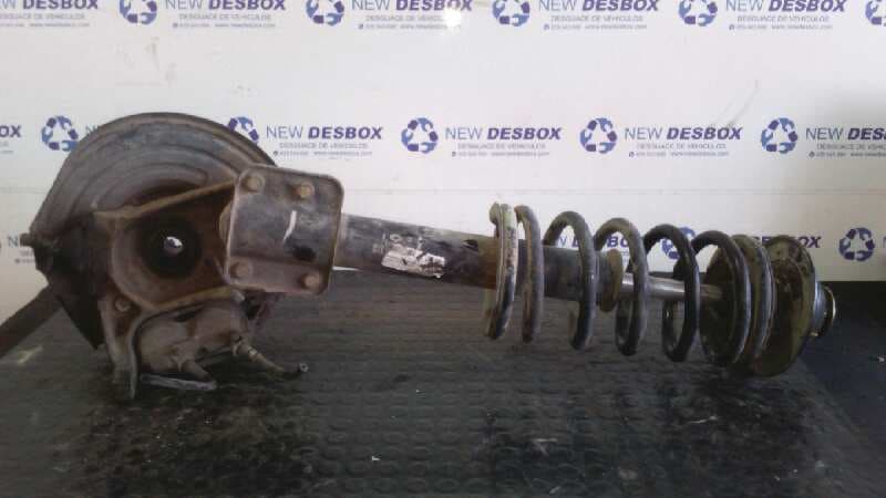 Recambio de MANGUETA DELANTERA DERECHA para RENAULT TRAFIC (DESDE 5.89) 2.5 Diesel S8U referencia OEM IAM    - BLANCO