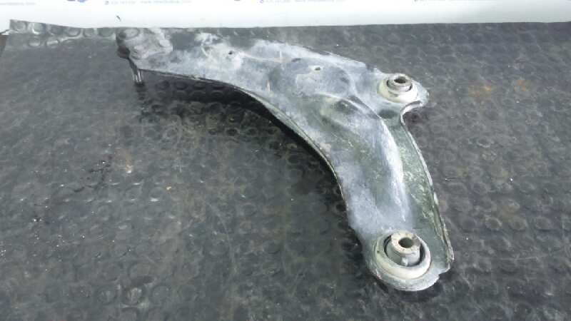 Recambio de BRAZO DERECHO INFERIOR DELANTERO para NISSAN PRIMASTAR (X83) 1.9 dCi Diesel CAT F9Q U7 referencia OEM IAM    - PLATA 2