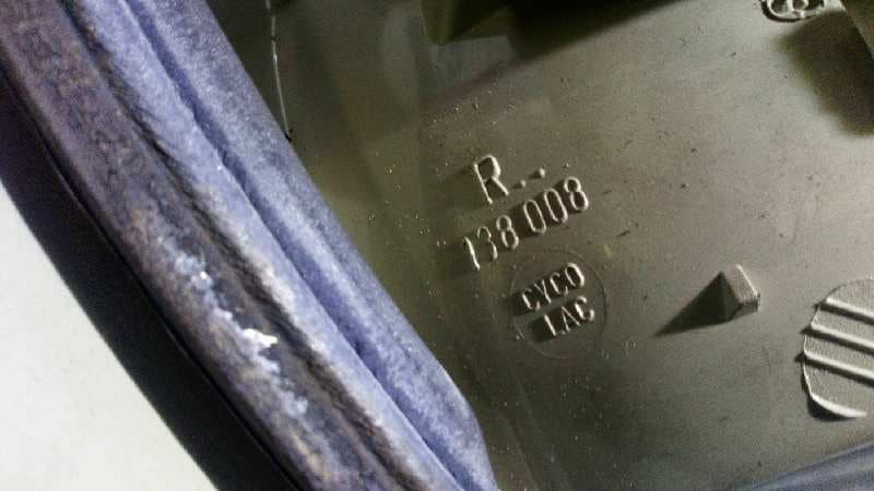 Recambio de PILOTO TRASERO DERECHO para AUDI 100 BERLINA (C4) 2.0 referencia OEM IAM 138008   - BLANCO 3