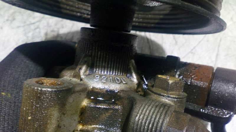 Recambio de BOMBA DIRECCION para TOYOTA RAV 4 (A2) 1ZZFE referencia OEM IAM 32100   - GRIS 4