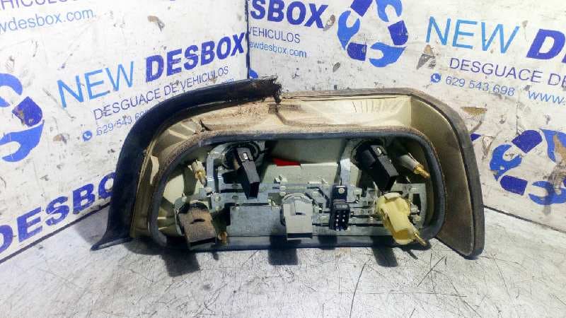 Recambio de PILOTO TRASERO IZQUIERDO para BMW SERIE 3 COUPE (E36) 1.8 16V CAT 184S1 referencia OEM IAM 1387653   - BLANCO 2