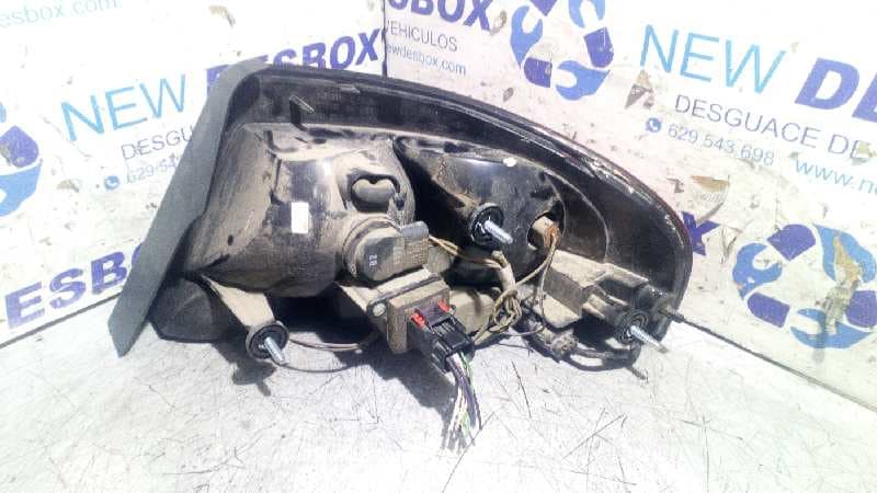 Recambio de PILOTO TRASERO IZQUIERDO para CHRYSLER SEBRING BERLINA (JR41) 2.0 16V CAT ECC referencia OEM IAM 04805353AB    - GRIS 2