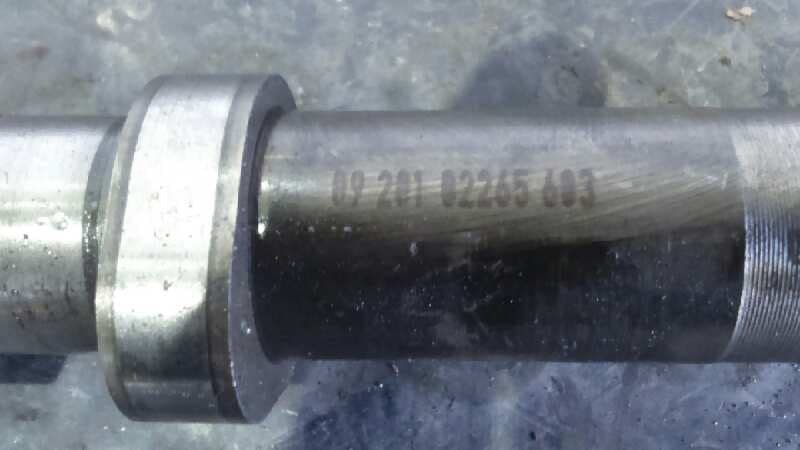 Recambio de ARBOL DE LEVAS para MERCEDES-BENZ CLASE GLK (W204) GLK 3.0 CDI CAT OM642961 referencia OEM IAM 0920102265603 6