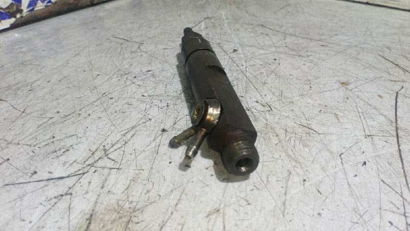 Recambio de INYECTOR para AUDI A6 AVANT (C4) AAT  referencia OEM IAM 046130201F 2