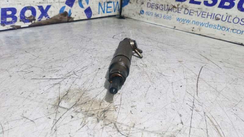 Recambio de INYECTOR para AUDI A6 AVANT (C4) AAT  referencia OEM IAM 046130201F 3
