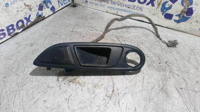 Recambio de MANETA INTERIOR DELANTERA IZQUIERDA para FORD FIESTA (CB1) F6JB  referencia OEM IAM 8A61A22601