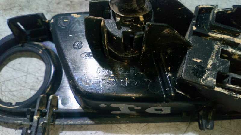 Recambio de MANETA INTERIOR DELANTERA IZQUIERDA para FORD FIESTA (CB1) F6JB  referencia OEM IAM 8A61A22601 4