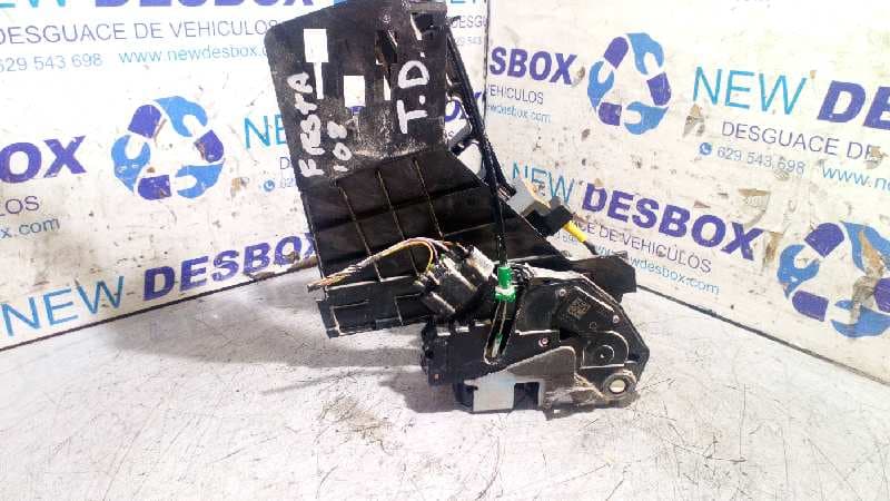 Recambio de CERRADURA PUERTA TRASERA DERECHA para FORD FIESTA (CB1) F6JB  referencia OEM IAM 8A6AA26412AD 4