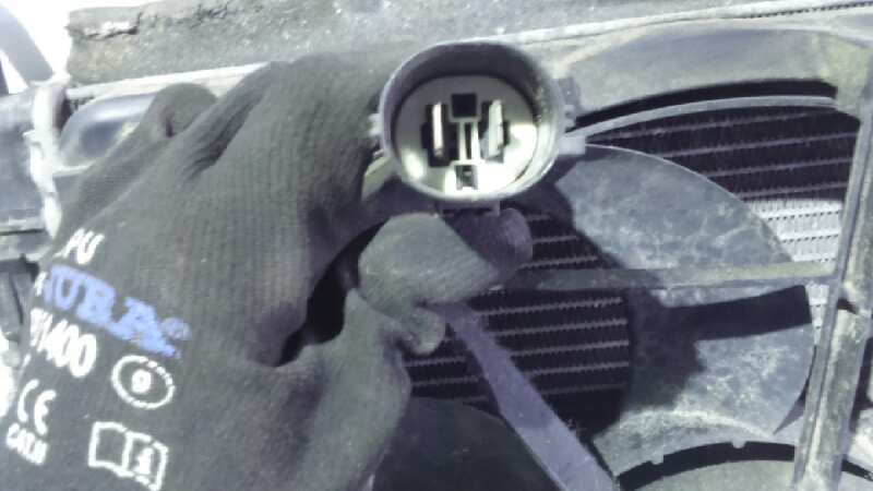 Recambio de ELECTROVENTILADOR para FORD FOCUS BERLINA (CAP) G8DA referencia OEM IAM 3M5H8V607RD   - GRIS 2