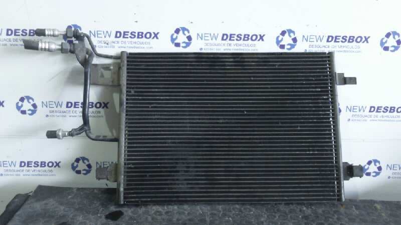 Recambio de CONDENSADOR / RADIADOR  AIRE ACONDICIONADO para AUDI A4 BERLINA (B5) 2.4 AGA referencia OEM IAM 8D0260403H   - GRIS