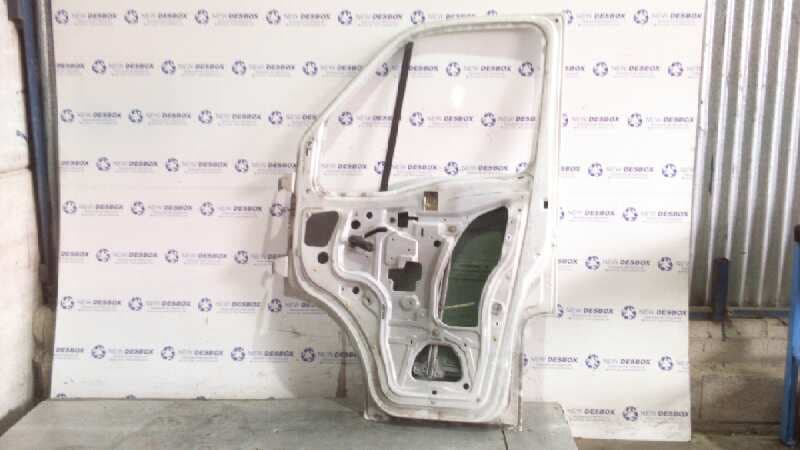Recambio de PUERTA DELANTERA DERECHA para RENAULT MASTER II PHASE 2 COMBI Combi 2t8  L1   9 - Plazas G9TF7 referencia OEM IAM    - BLANCO 4