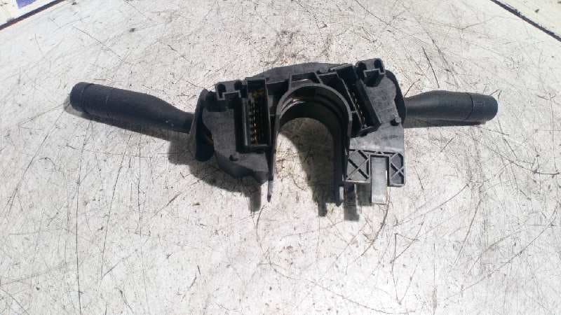 Recambio de MANDO LUCES para FORD FIESTA BERL./COURIER 1.4 CAT (PT-E) FUG  referencia OEM IAM 2