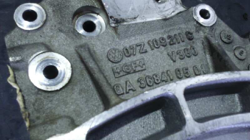 Recambio de TAPA DISTRIBUCION para VOLKSWAGEN TOUAREG (7LA) TDI V10 BLE referencia OEM IAM 07Z109211C   - AZUL CLARO 3