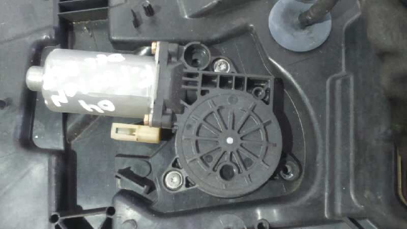 Recambio de MOTOR ELEVALUNAS DELANTERO DERECHO para FORD FUSION (CBK) referencia OEM IAM