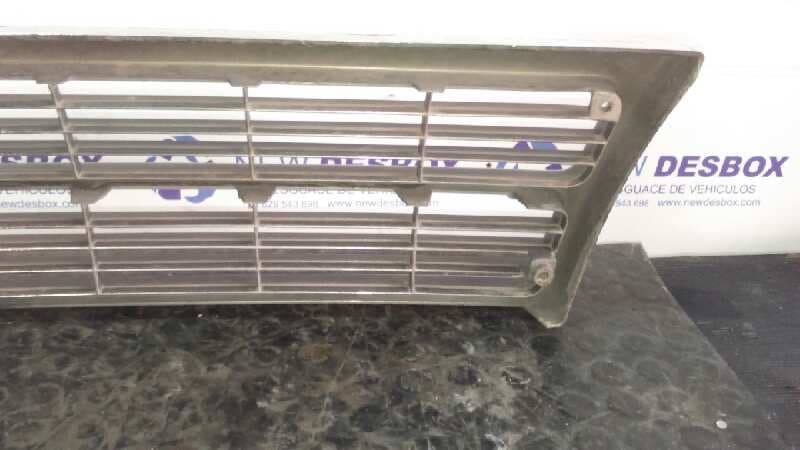 Recambio de REJILLA DELANTERA para CHRYSLER VOYAGER (ES) 3.3 CAT R00 referencia OEM IAM    - VERDE 4