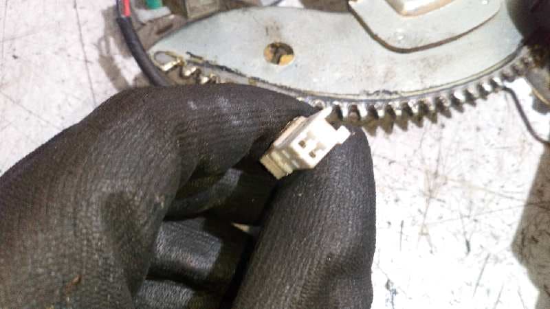 Recambio de ELEVALUNAS DELANTERO DERECHO para MITSUBISHI MONTERO (V60/V70) 4D56T referencia OEM IAM MR144596 2