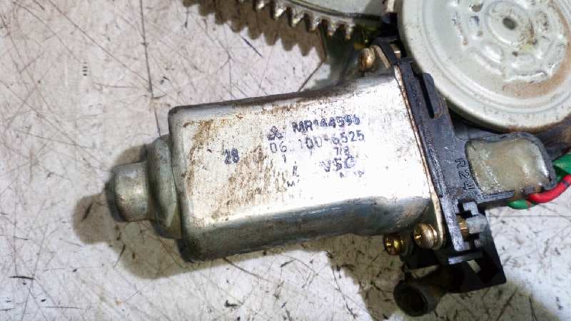 Recambio de ELEVALUNAS DELANTERO DERECHO para MITSUBISHI MONTERO (V60/V70) 4D56T referencia OEM IAM MR144596 6