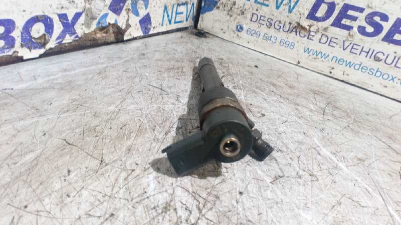 Recambio de INYECTOR para OPEL CORSA C 1.3 16V CDTI CAT (Z 13 DT / LN9) Z13DT  referencia OEM IAM 044110083 4