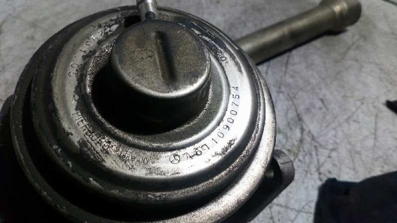 Recambio de VALVULA EGR para MERCEDES-BENZ CLASE CLK (W209) COUPE 270 CDI (209.316) OM61296730230971 referencia OEM IAM A6110900754   - GRIS 4