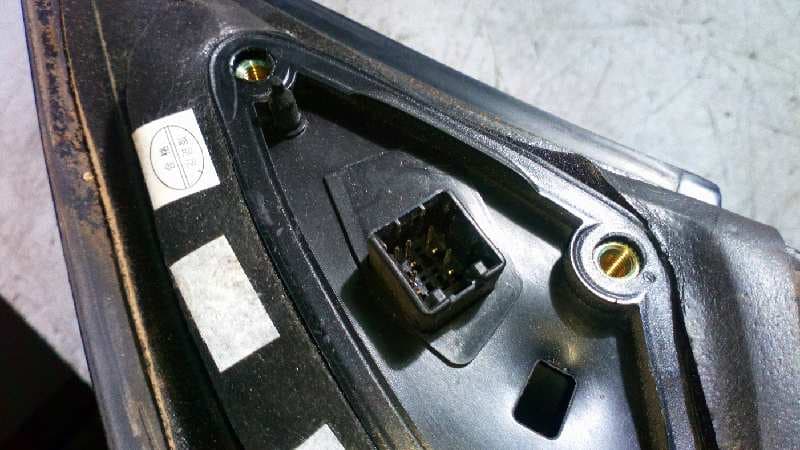 Recambio de RETROVISOR DERECHO para KIA RIO 1.3 CAT A3E referencia OEM IAM 015763   - DORADO 3