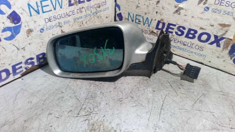 Recambio de RETROVISOR IZQUIERDO para AUDI A4 BERLINA (8E) 2.5 V6 24V TDI AFB referencia OEM IAM 8D0857548   - PLATA