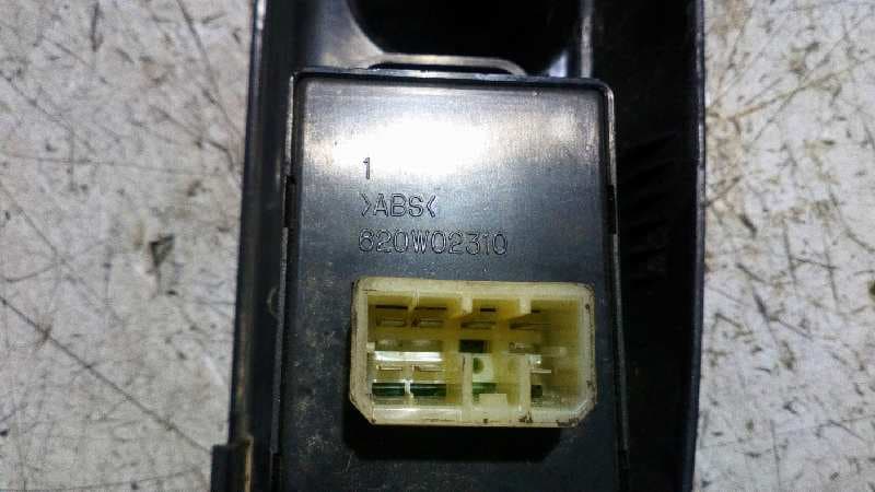 Recambio de MANDO ELEVALUNAS DELANTERO IZQUIERDO para HYUNDAI H 1 H  1  Furg.caja cerr.c. puerta 4BF referencia OEM IAM 620W02310   - GRIS 3