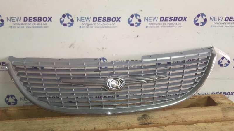 Recambio de REJILLA DELANTERA para CHRYSLER VOYAGER (RG) referencia OEM IAM 4857522AA
