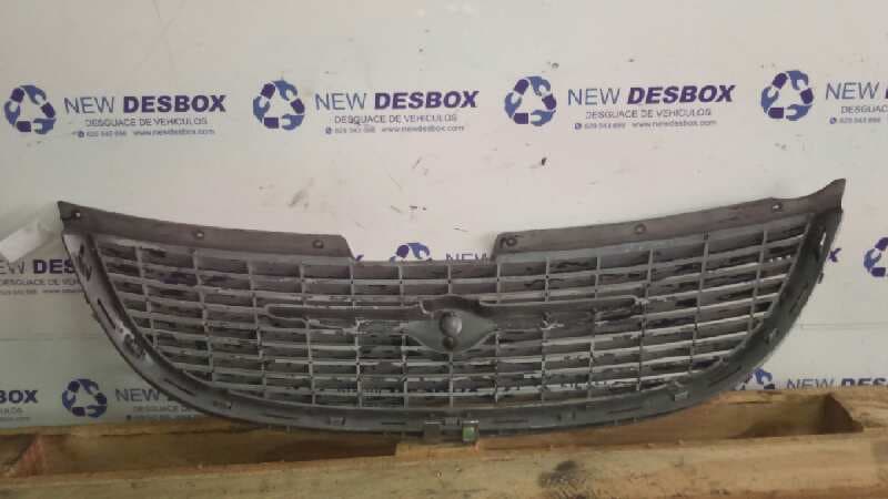 Recambio de REJILLA DELANTERA para CHRYSLER VOYAGER (RG) referencia OEM IAM 4857522AA 2
