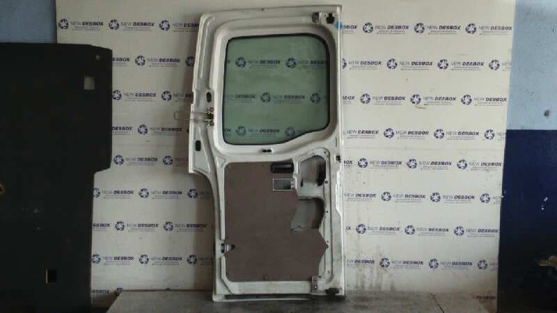 Recambio de PUERTA TRASERA DERECHA para RENAULT MASTER DESDE referencia OEM IAM 4