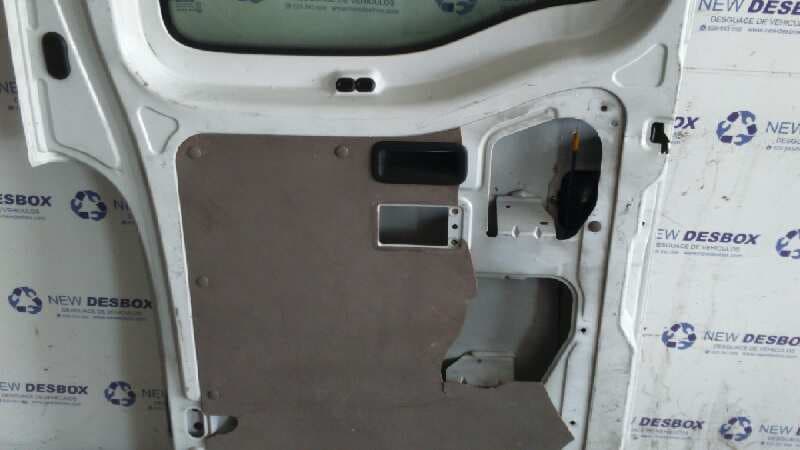 Recambio de PUERTA TRASERA DERECHA para RENAULT MASTER DESDE referencia OEM IAM 8