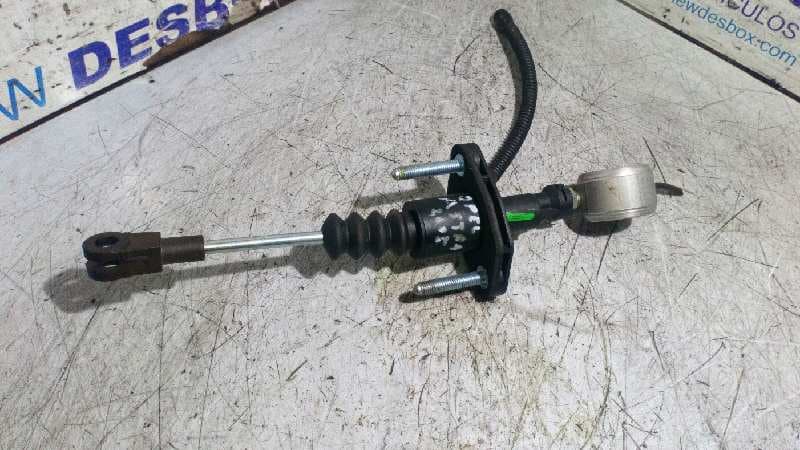 Recambio de BOMBA EMBRAGUE para OPEL ASTRA H referencia OEM IAM 90523769