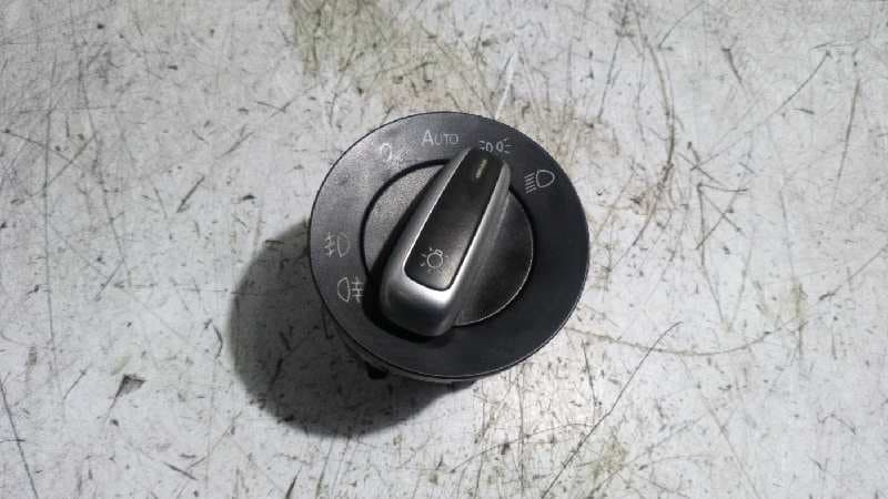 Recambio de MANDO LUCES para VOLKSWAGEN GOLF VI (5K1) Sport CAVD referencia OEM IAM 3C8941431A   - NEGRO