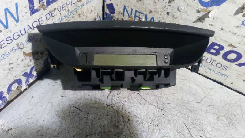 Recambio de PANTALLA MULTIFUNCION para RENAULT LAGUNA II (BG0) referencia OEM IAM 8200285177
