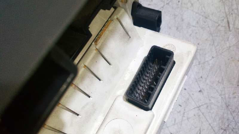 Recambio de PANTALLA MULTIFUNCION para RENAULT LAGUNA II (BG0) referencia OEM IAM 8200285177 2
