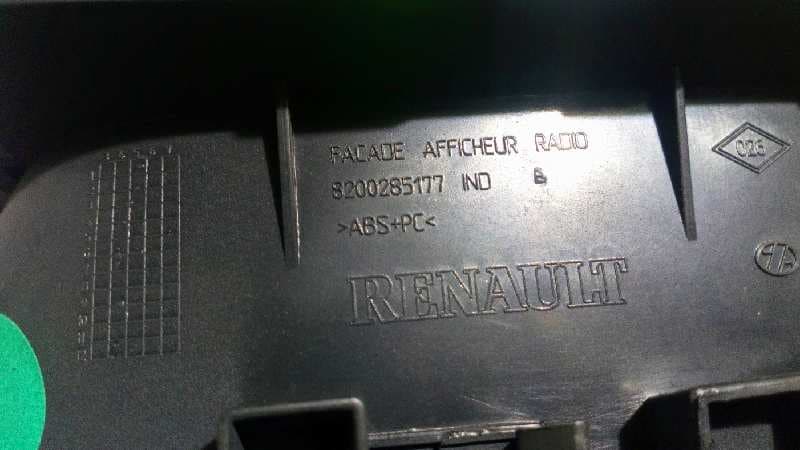 Recambio de PANTALLA MULTIFUNCION para RENAULT LAGUNA II (BG0) referencia OEM IAM 8200285177 4