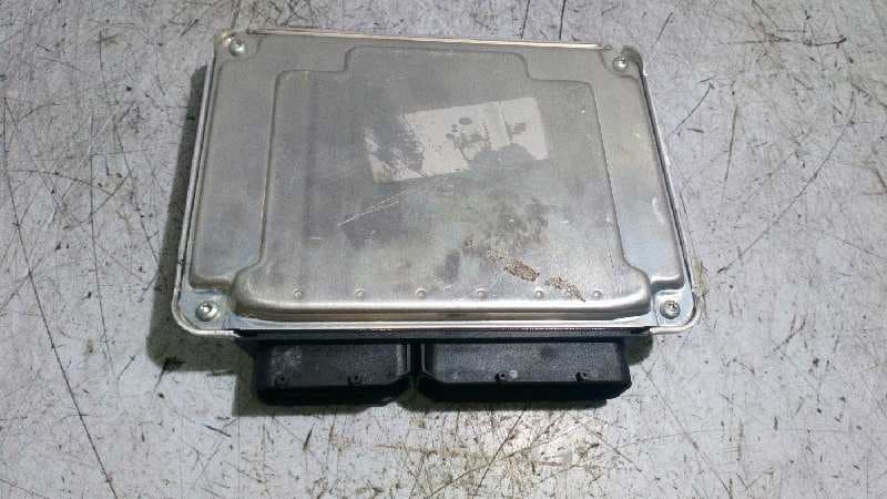 Recambio de CENTRALITA MOTOR UCE para VOLKSWAGEN PASSAT BERLINA (3B3) AVF referencia OEM IAM 038906019KD    - VIOLETA 4